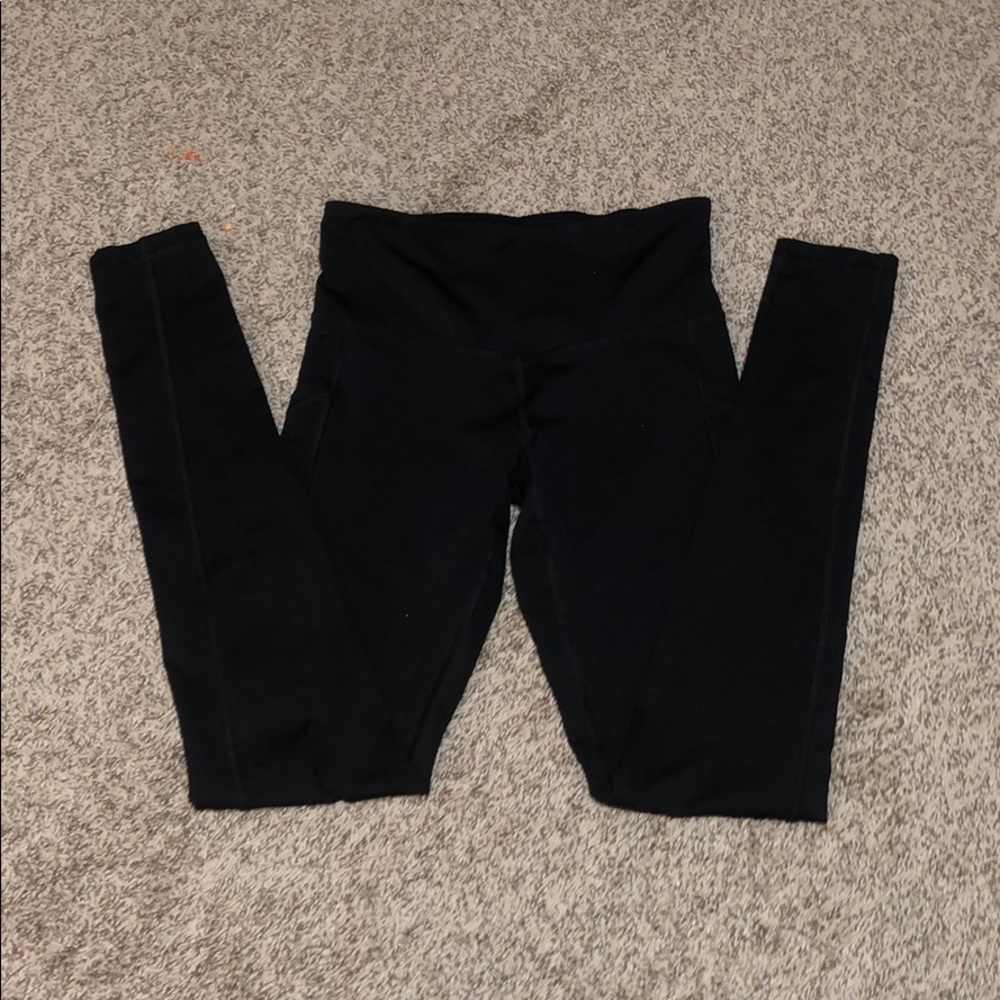 Black pocket leggings